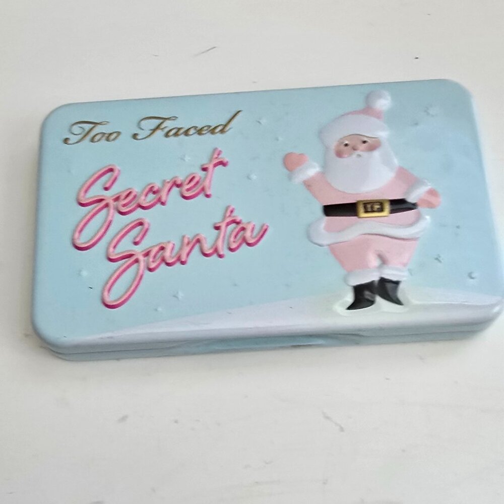 Too faced secret Santa eyeshadow palette Limited Edition